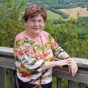 Meet your Posher, Loretta